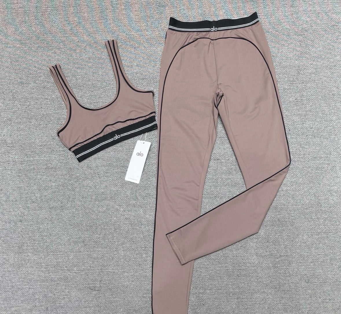 Ensemble T-Shirt Crop & Pantalon Fluide